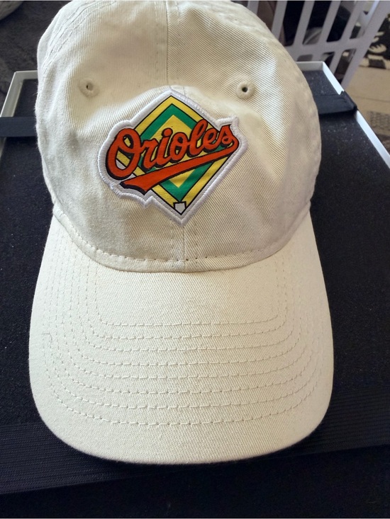 New Era Other - New Era Cream 9TWENTY Adjustable Baseball Cap with White Stitching